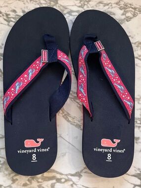 Vineyard Vines Classic Navy Flip Flop Sandals with Pink Lobster-Print Straps